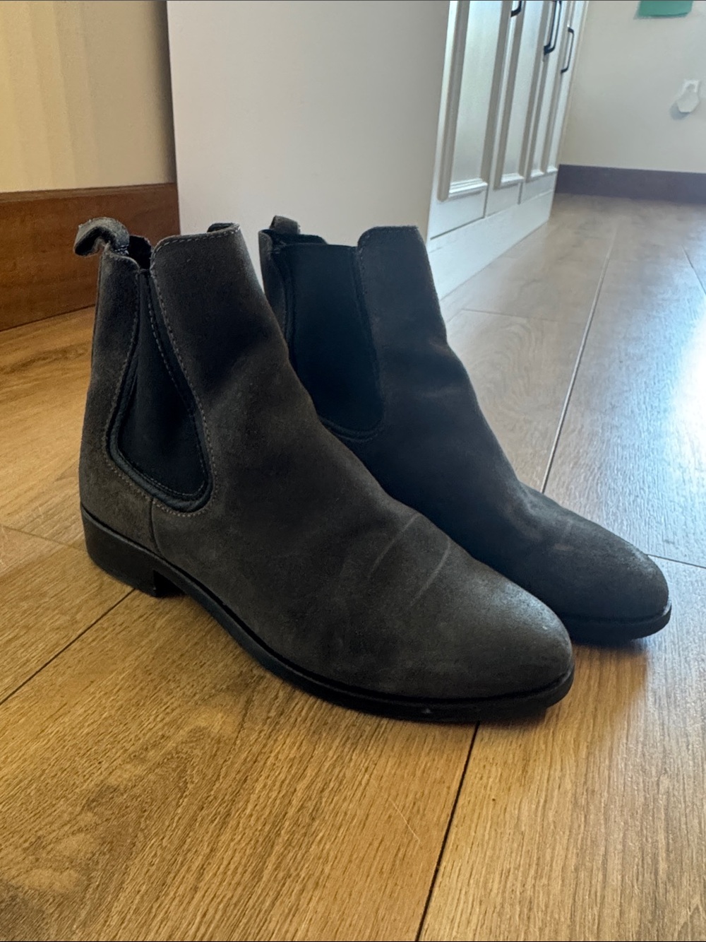 Women’s Gray Chelsea Boots - Classic Slip-On Ankle Boot